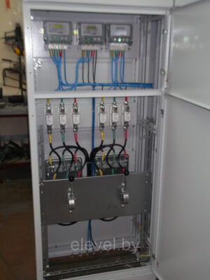 Шкаф электрический распределительный ШР